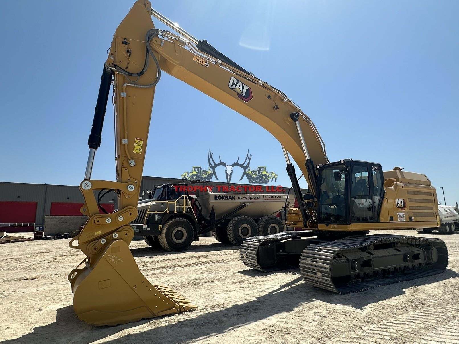 2026 CATERPILLAR 352 in Burleson, TX