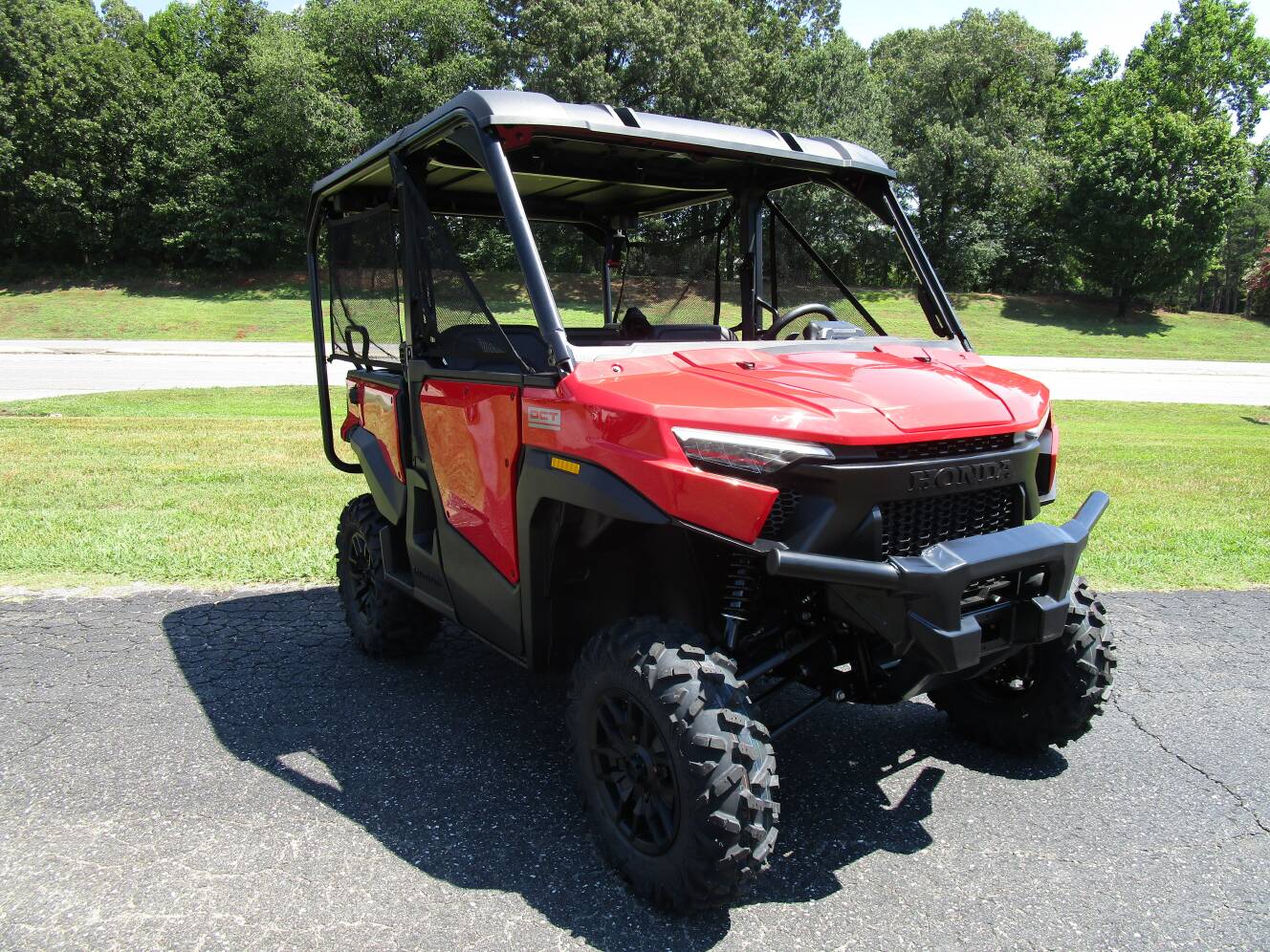 A photo of this 2026 Honda Pioneer 1000-5 Deluxe