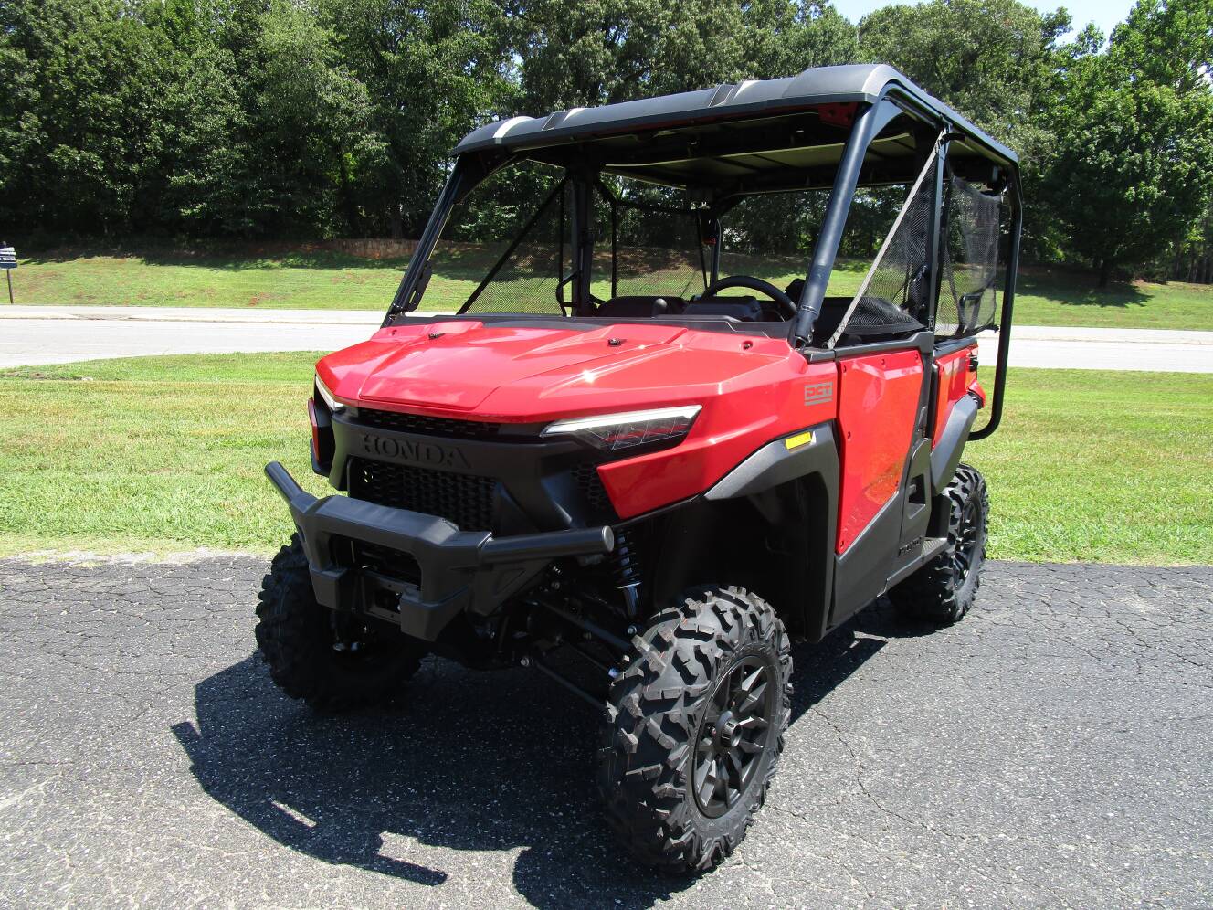A photo of this 2026 Honda Pioneer 1000-5 Deluxe