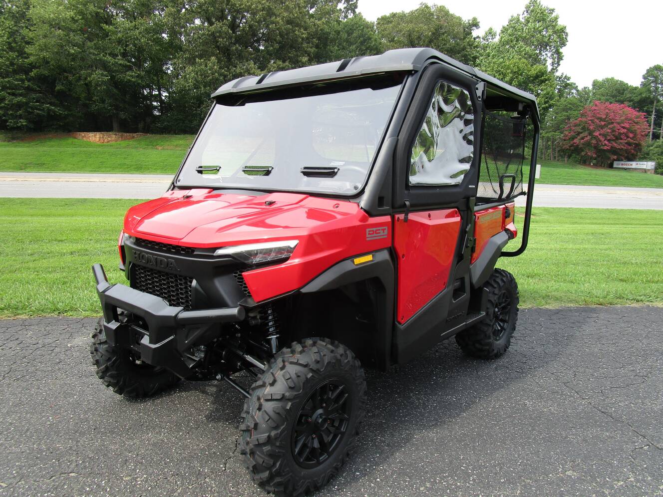 A photo of this 2026 Honda Pioneer 1000-5 Deluxe
