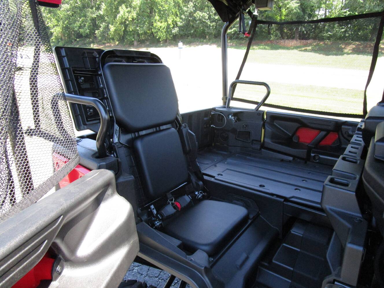 A photo of this 2026 Honda Pioneer 1000-5 Deluxe