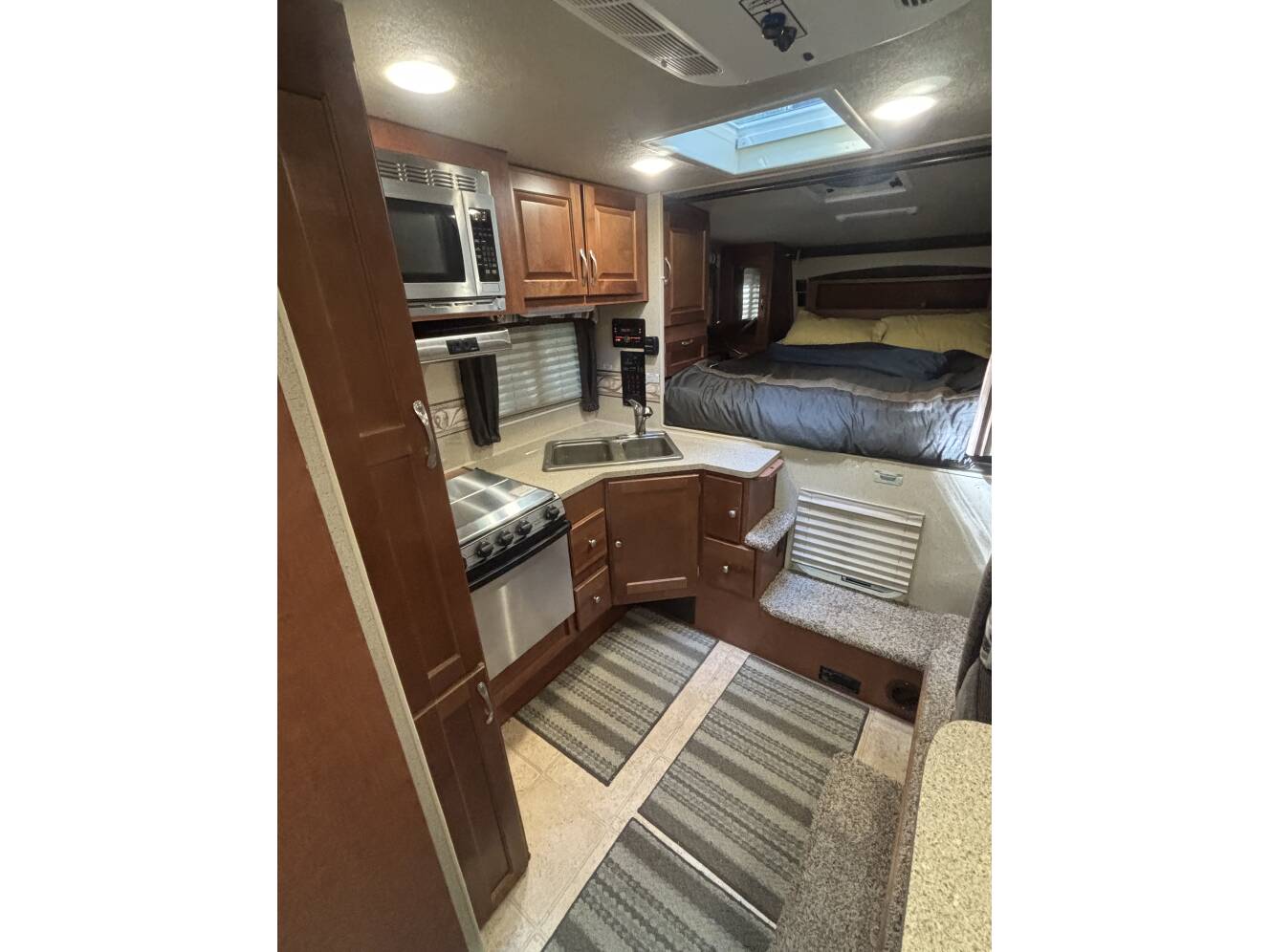 A photo of this 2016 Northwood Mfg ARCTIC FOX TRUCK CAMPER 811