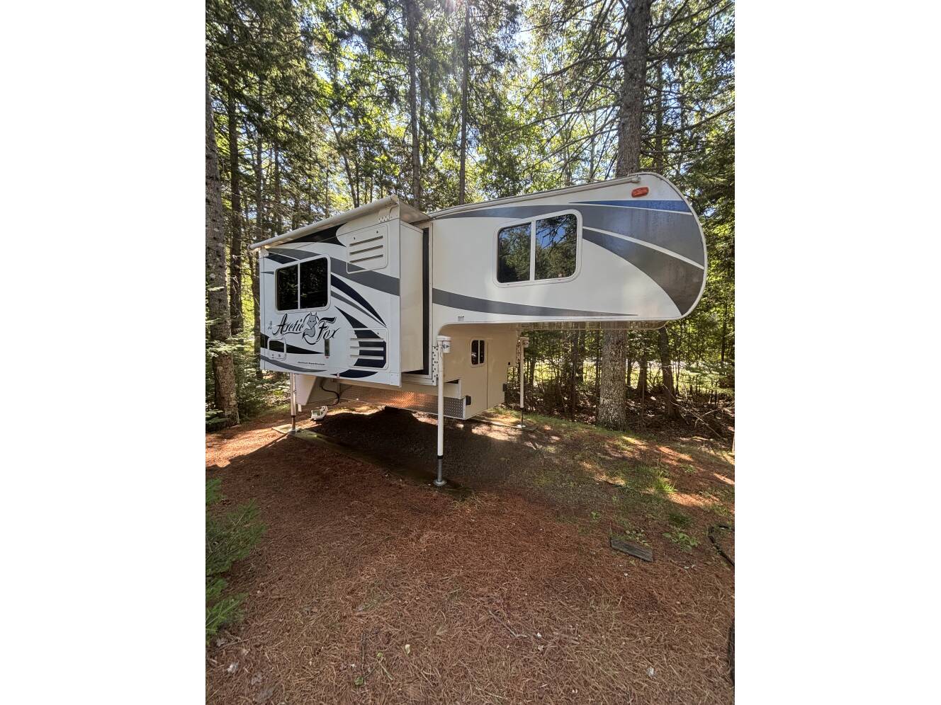 A photo of this 2016 Northwood Mfg ARCTIC FOX TRUCK CAMPER 811