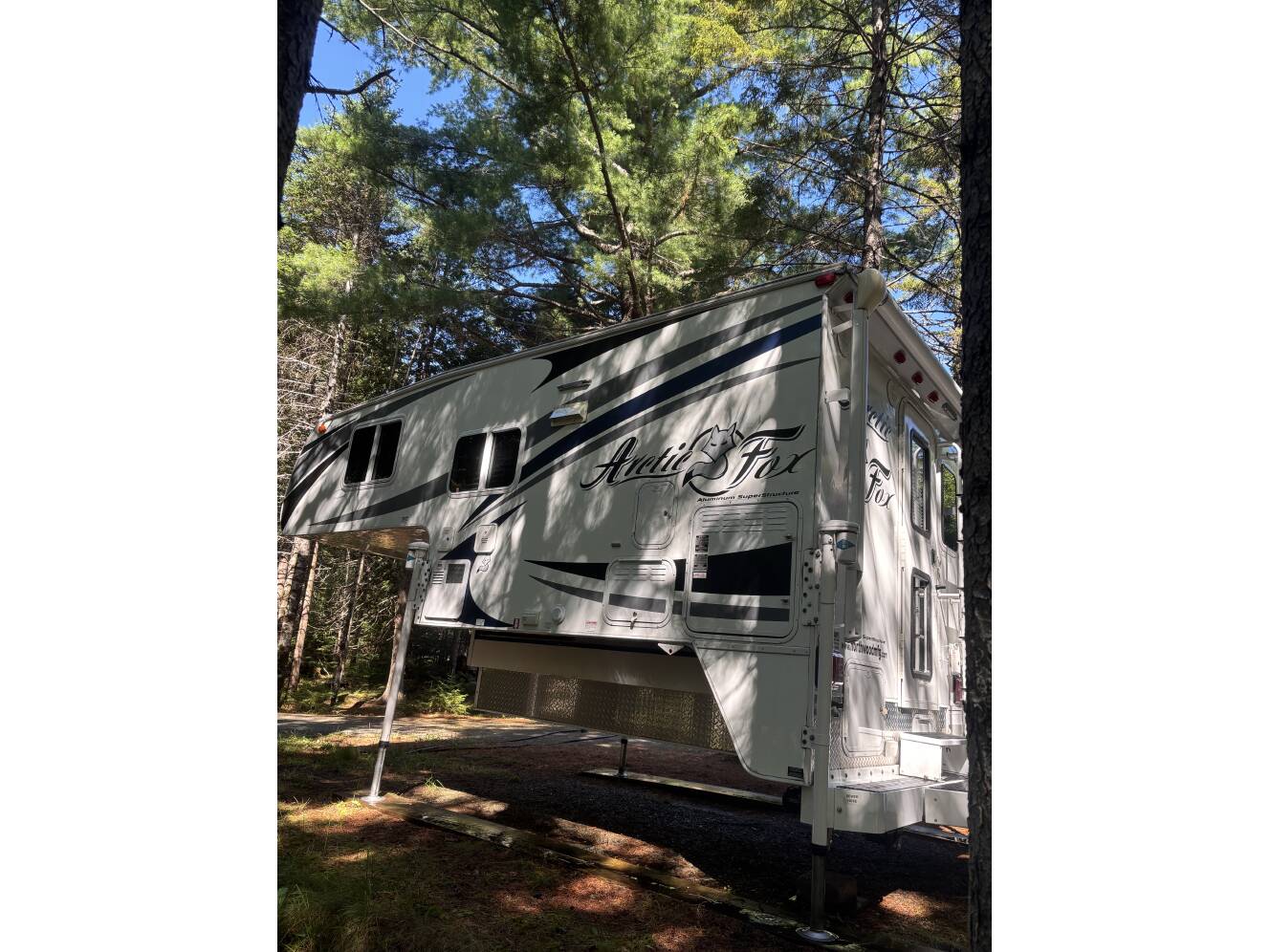 A photo of this 2016 Northwood Mfg ARCTIC FOX TRUCK CAMPER 811