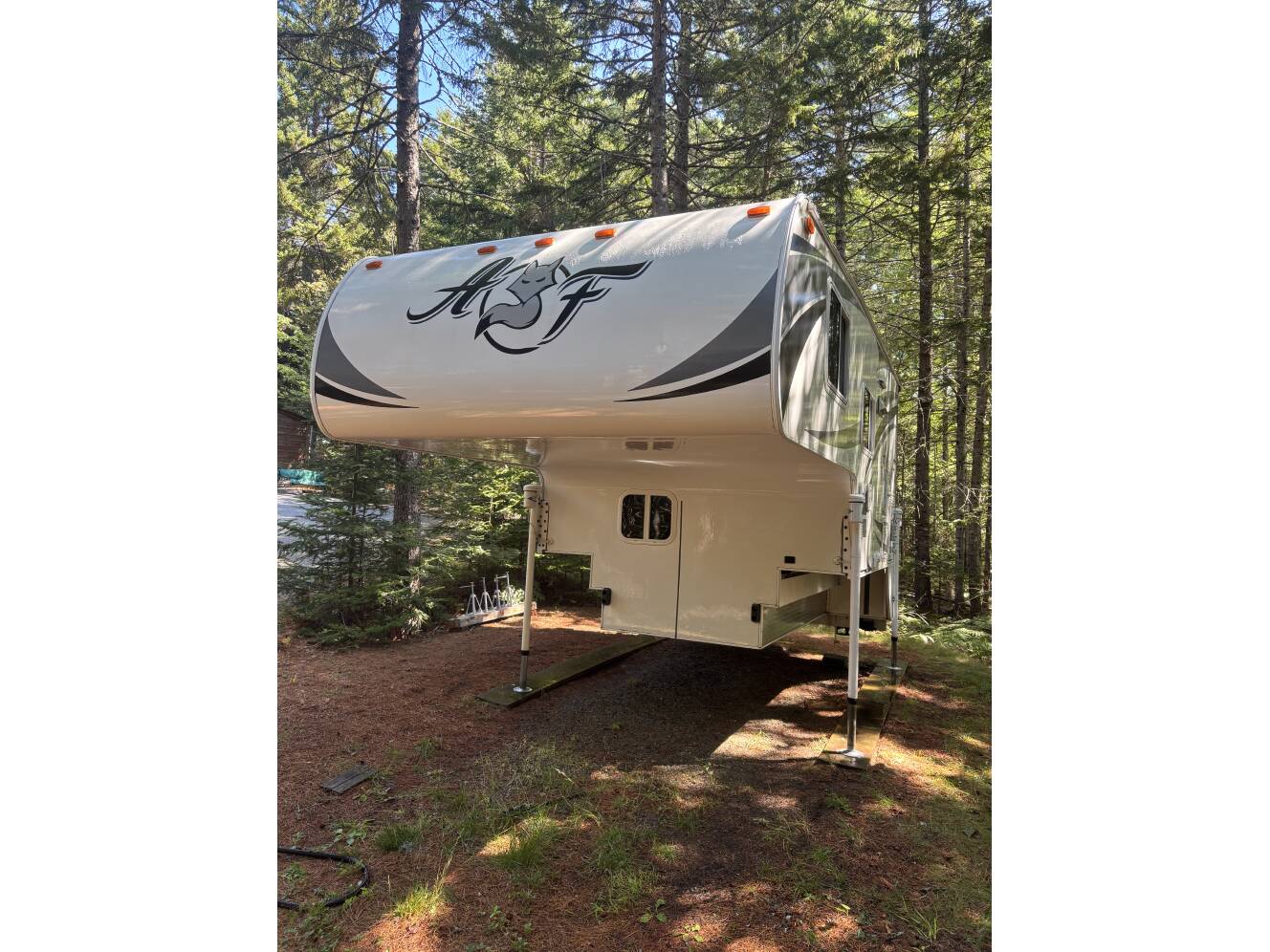 A photo of this 2016 Northwood Mfg ARCTIC FOX TRUCK CAMPER 811