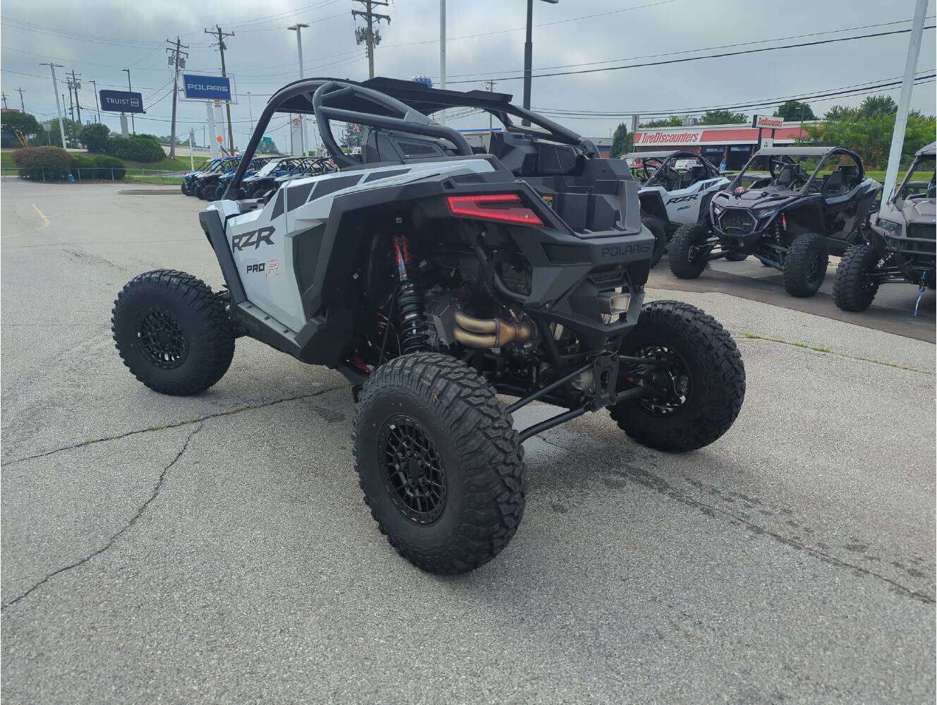 A photo of this 2026 Polaris RZR Pro R Ultimate