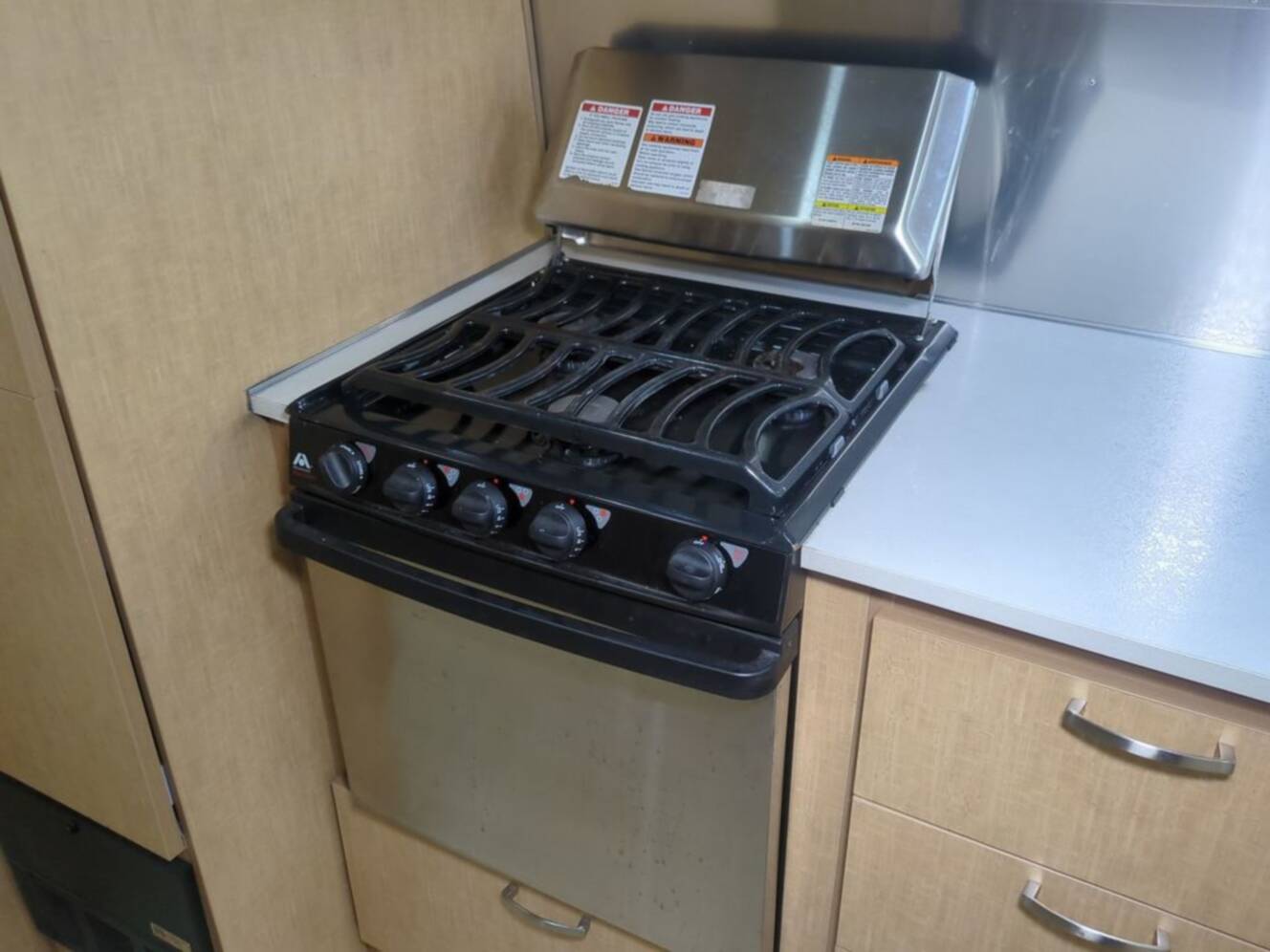 A photo of this 2016 Airstream Flying Cloud 27FB