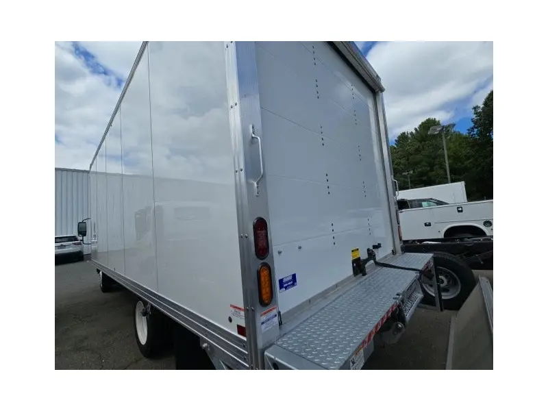 2024 Isuzu NPR HD Gas w/ 20ft Duramag Dry Freight Body