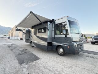 2011 WINNEBAGO SIGHTSEER 33C