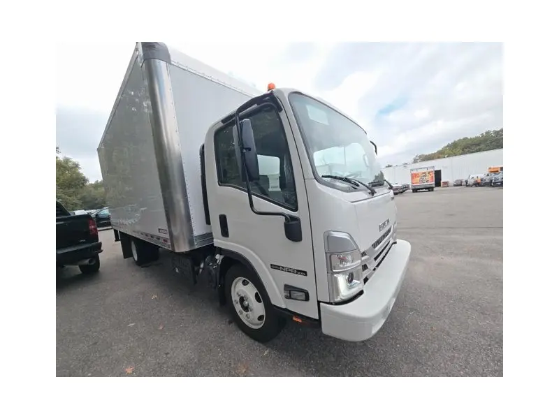 2024 Isuzu NPR XD Diesel w/ 18ft Morgan Dry Freight Body
