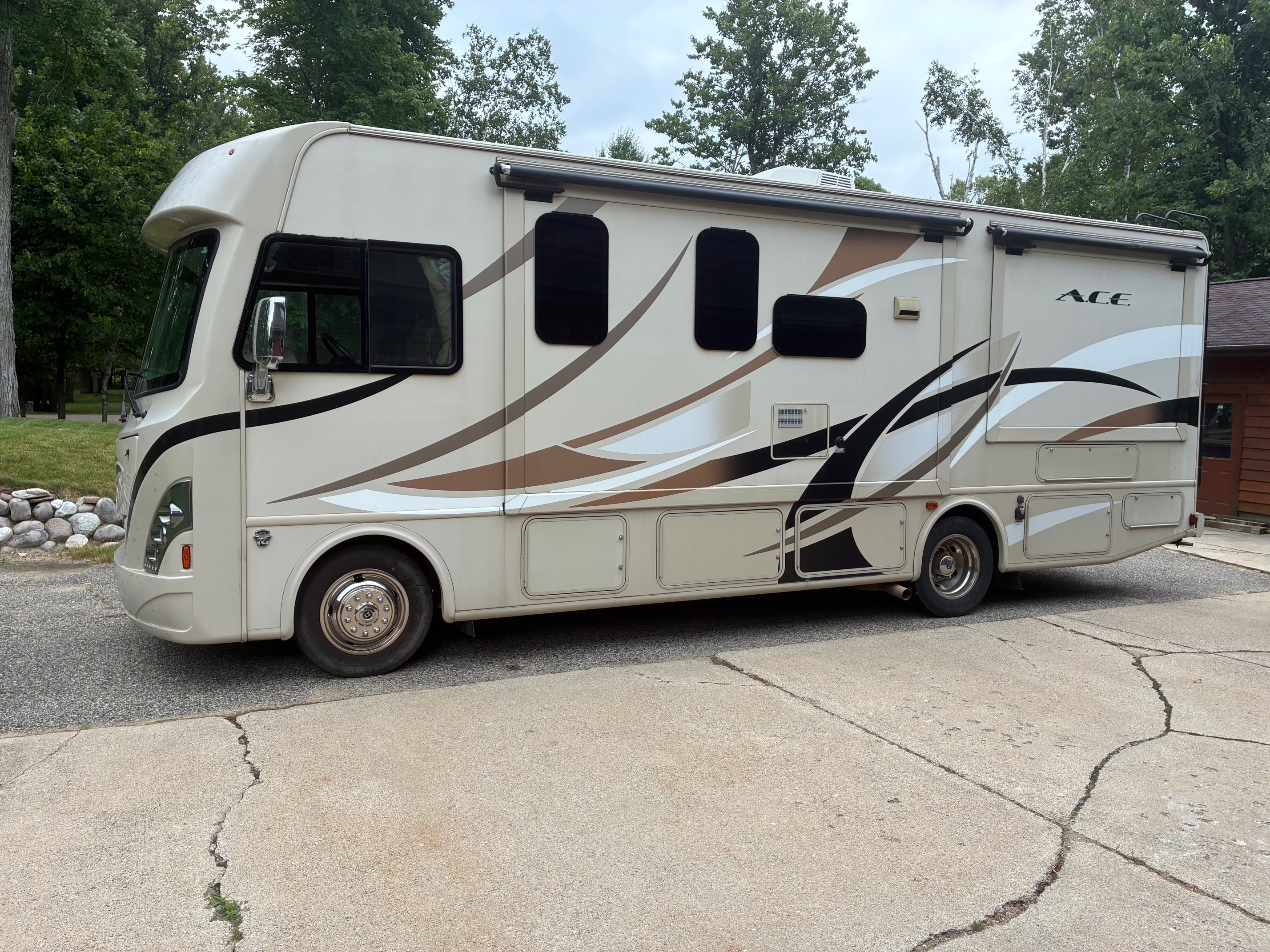 2016 Thor Motor Coach A.C.E. 27.2 in grayling MI