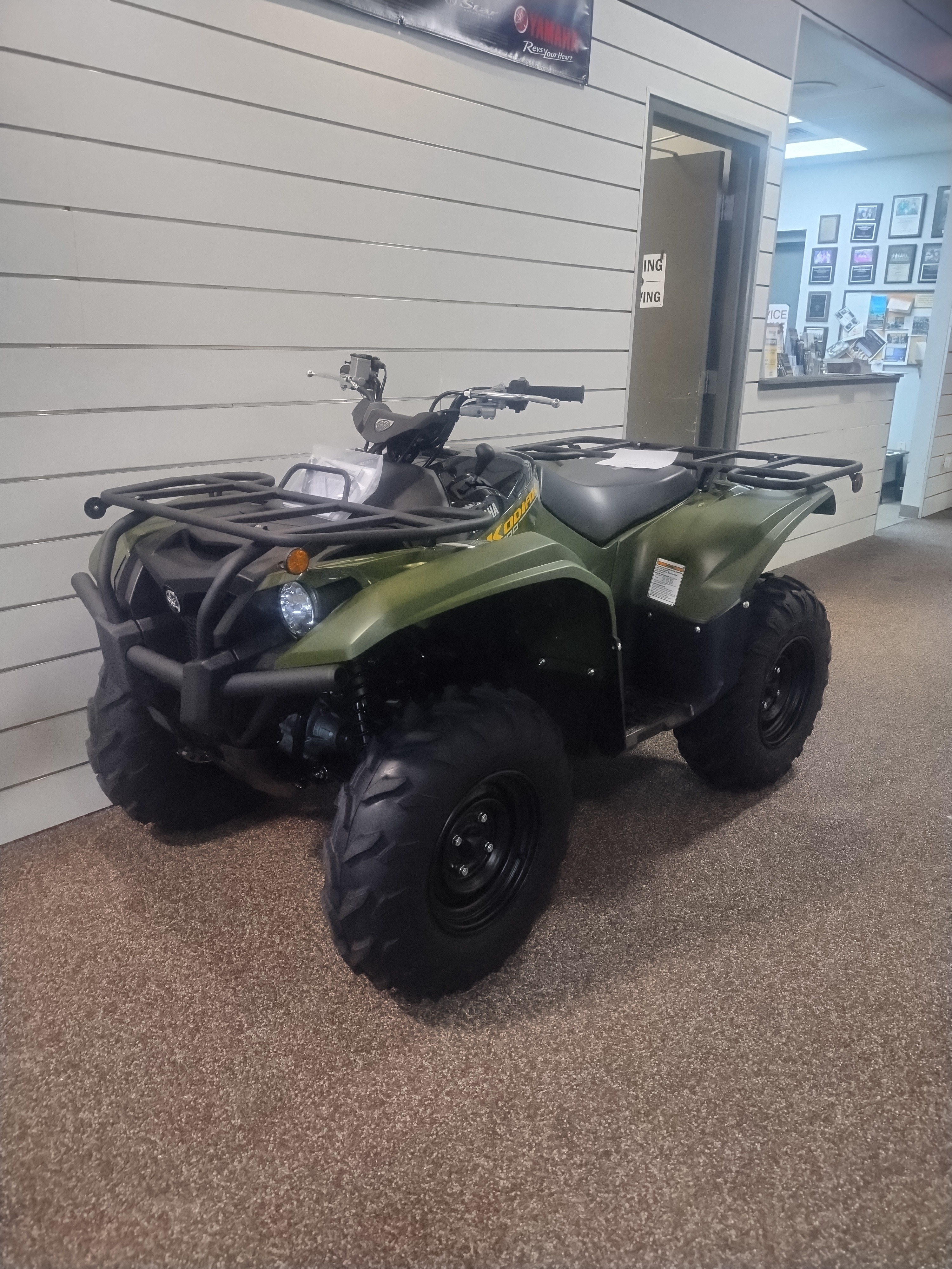 2027 Yamaha Kodiak 700 in bear DE