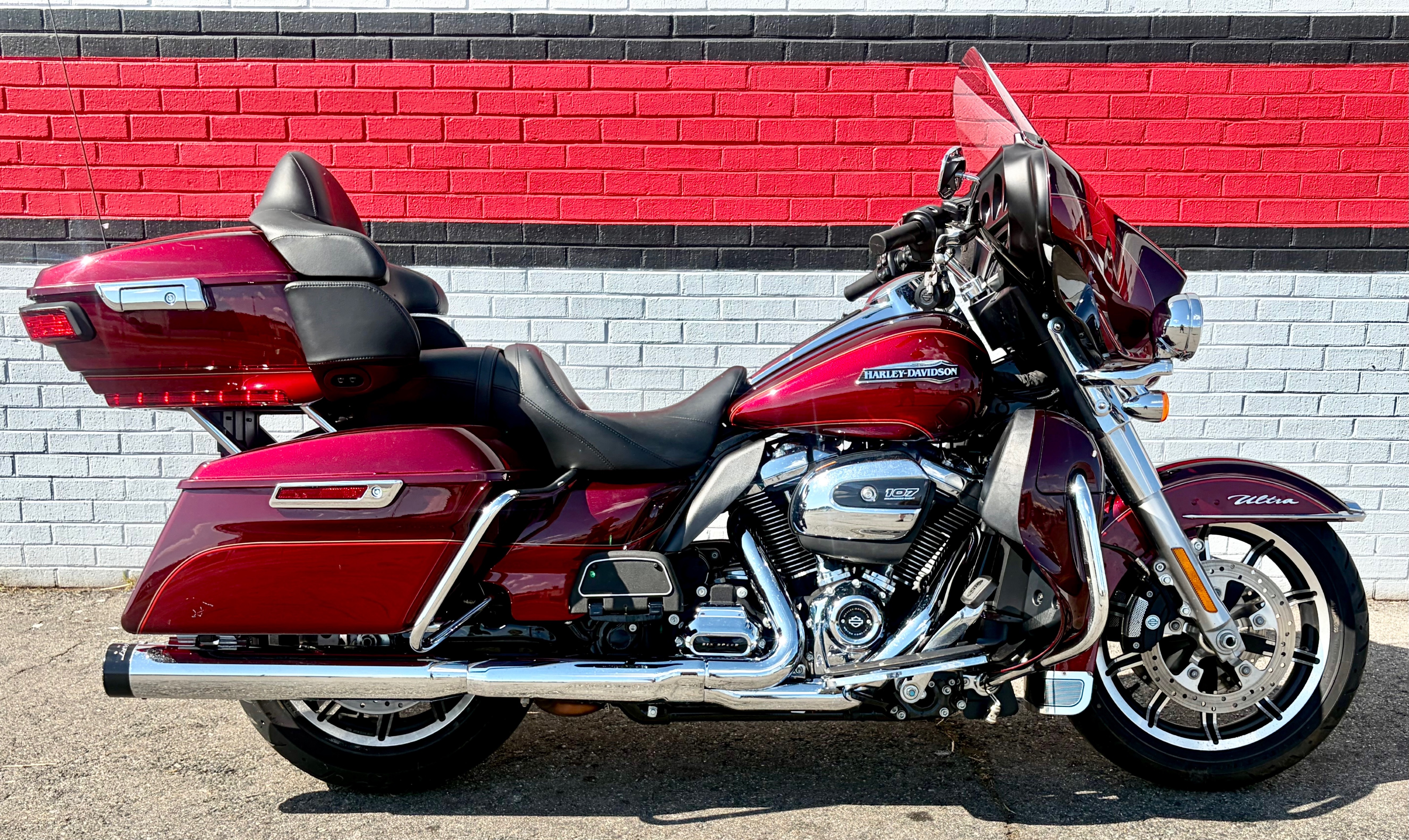 2017 Harley-Davidson Electra Glide® Ultra Classic® ULTRA CLASSIC FLHTCU in Fredericksburg, VA