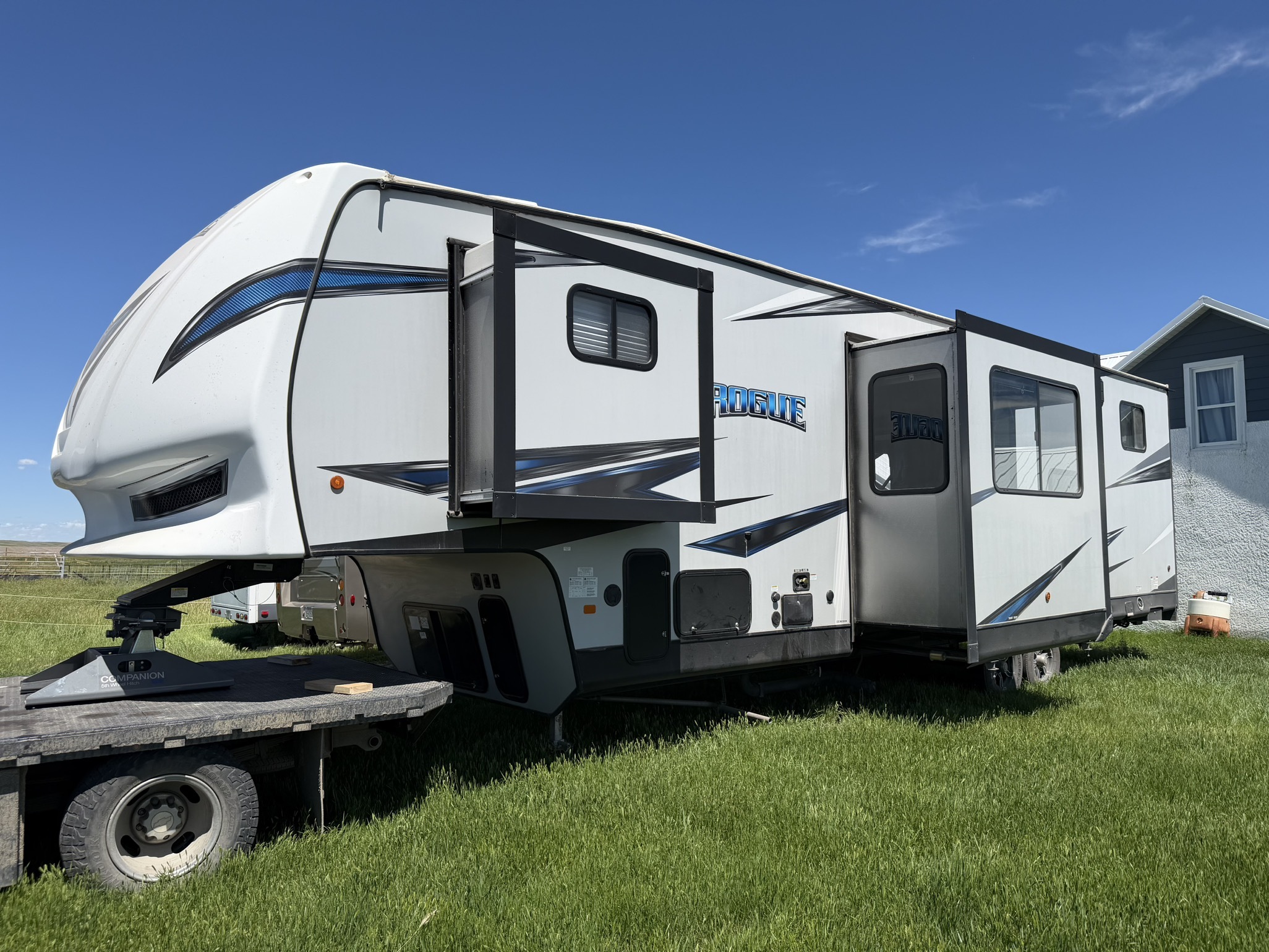 2020 Forest River VENGEANCE ROGUE 311A13WS RV