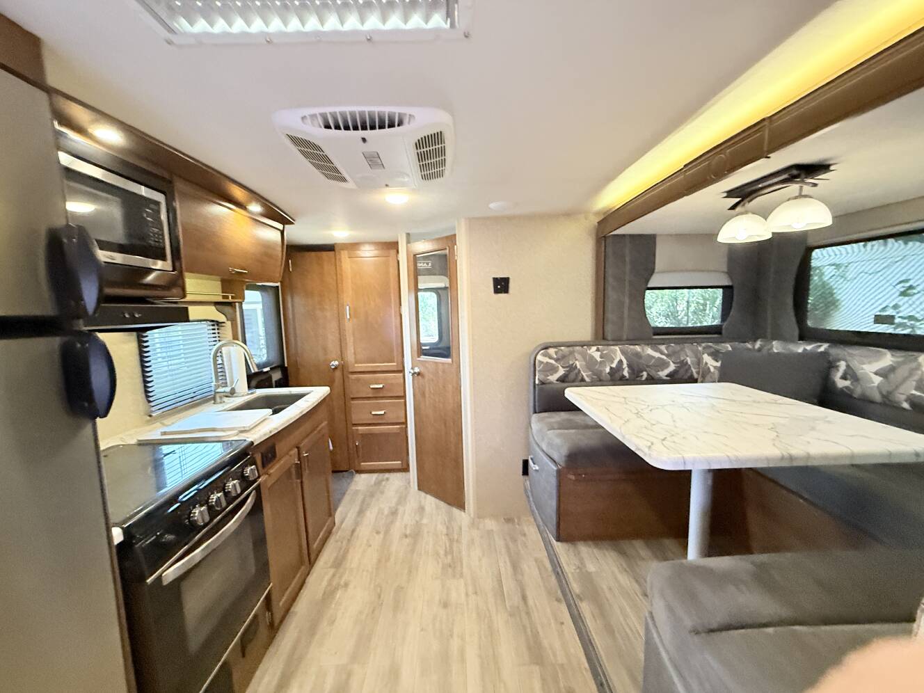 A photo of this 2021 Lance 1685 TRAVEL TRAILER