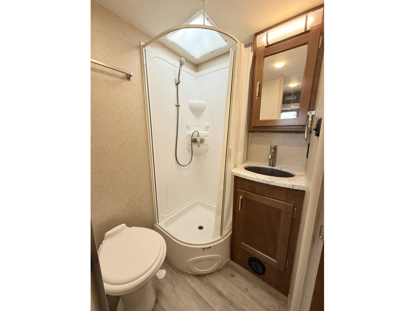 A photo of this 2021 Lance 1685 TRAVEL TRAILER