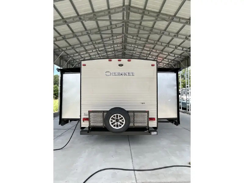 2019 FOREST RIVER CHEROKEE 304BS