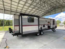 2019 FOREST RIVER CHEROKEE 304BS