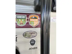 2019 FOREST RIVER CHEROKEE 304BS