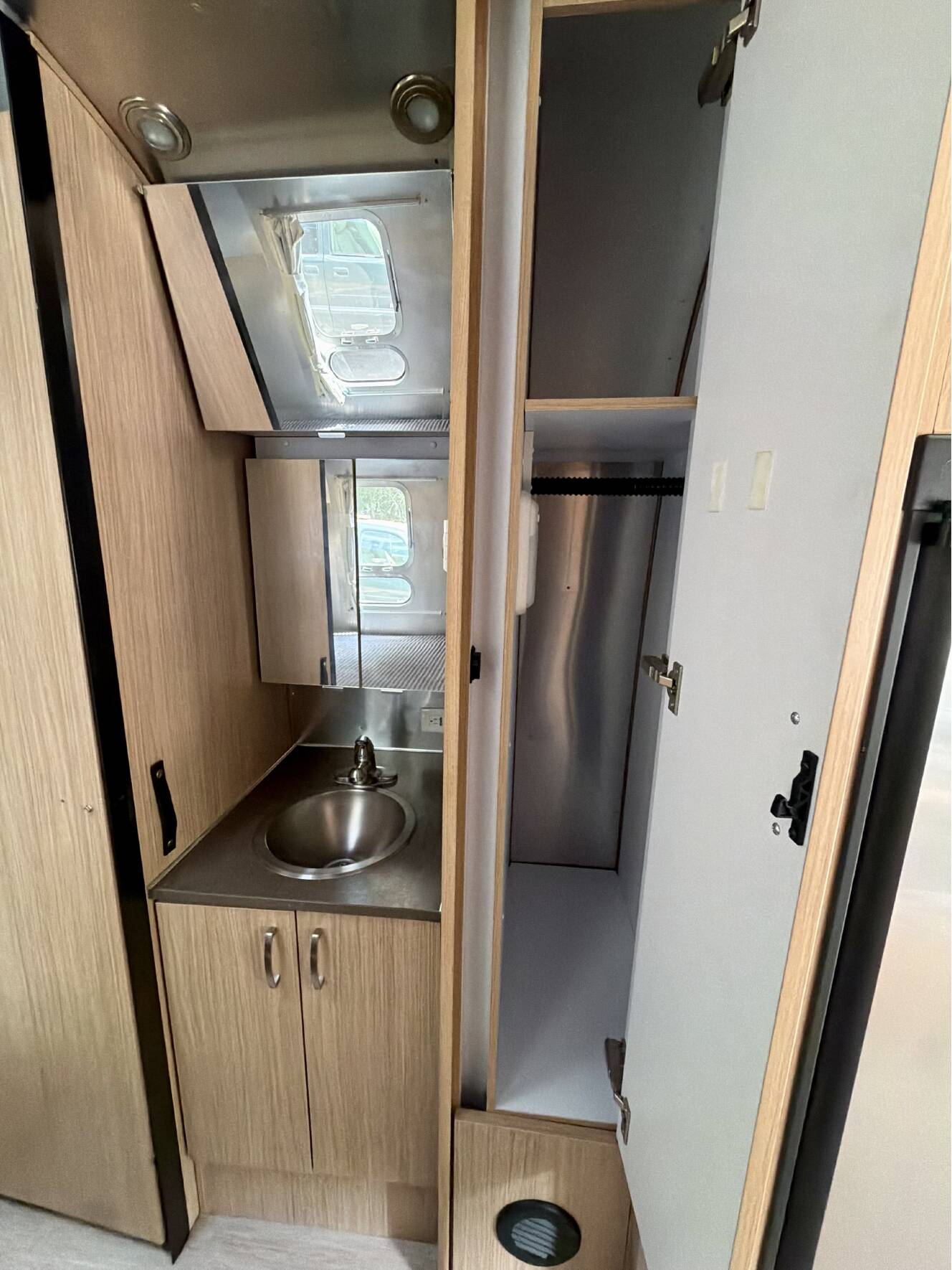 A photo of this 2020 Airstream FLYING CLOUD 23CB