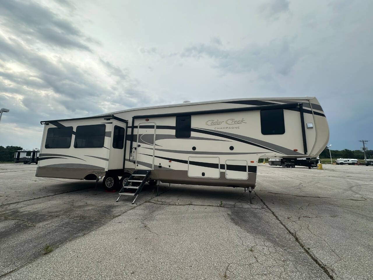2016 Forest River Cedar Creek 38EL in odessa MO
