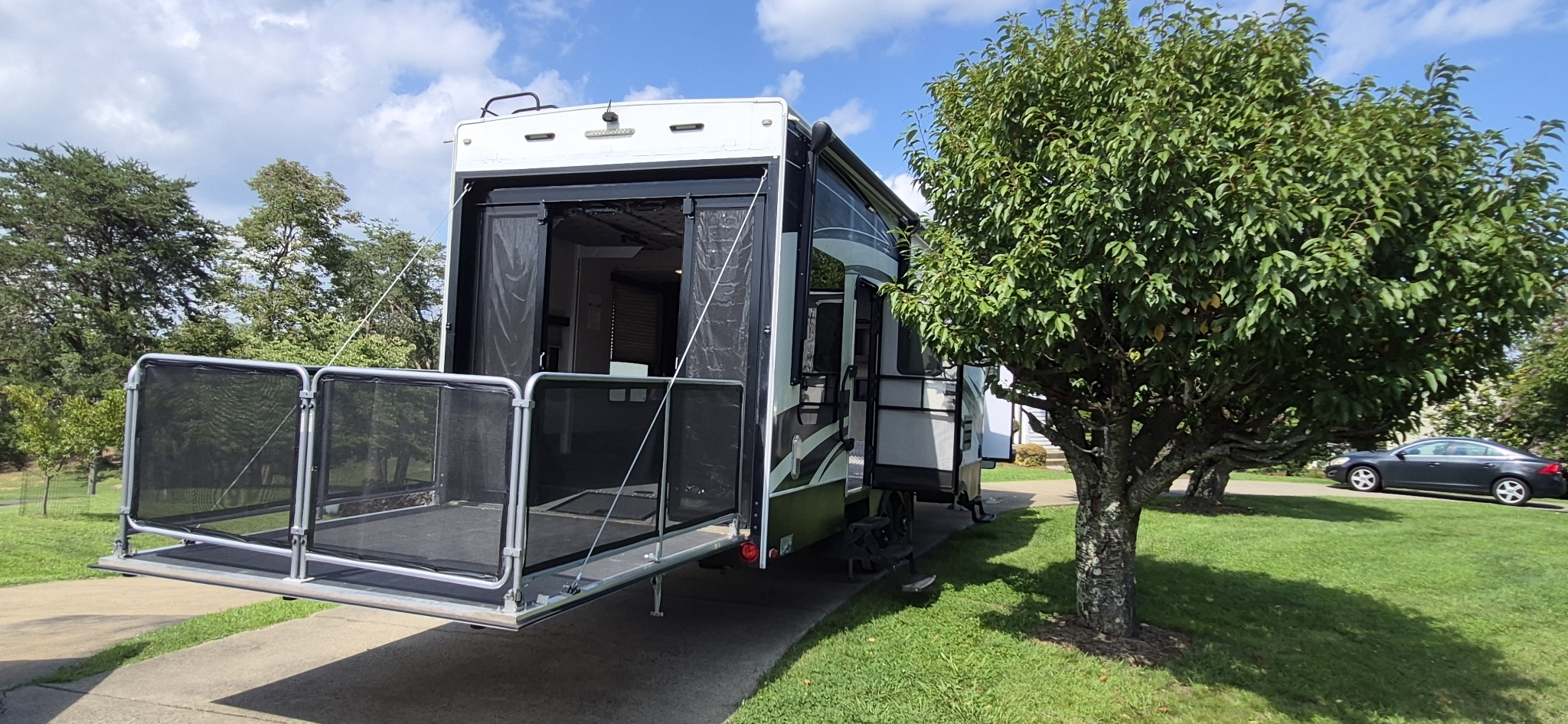 2015 Keystone FUZION 331 RV