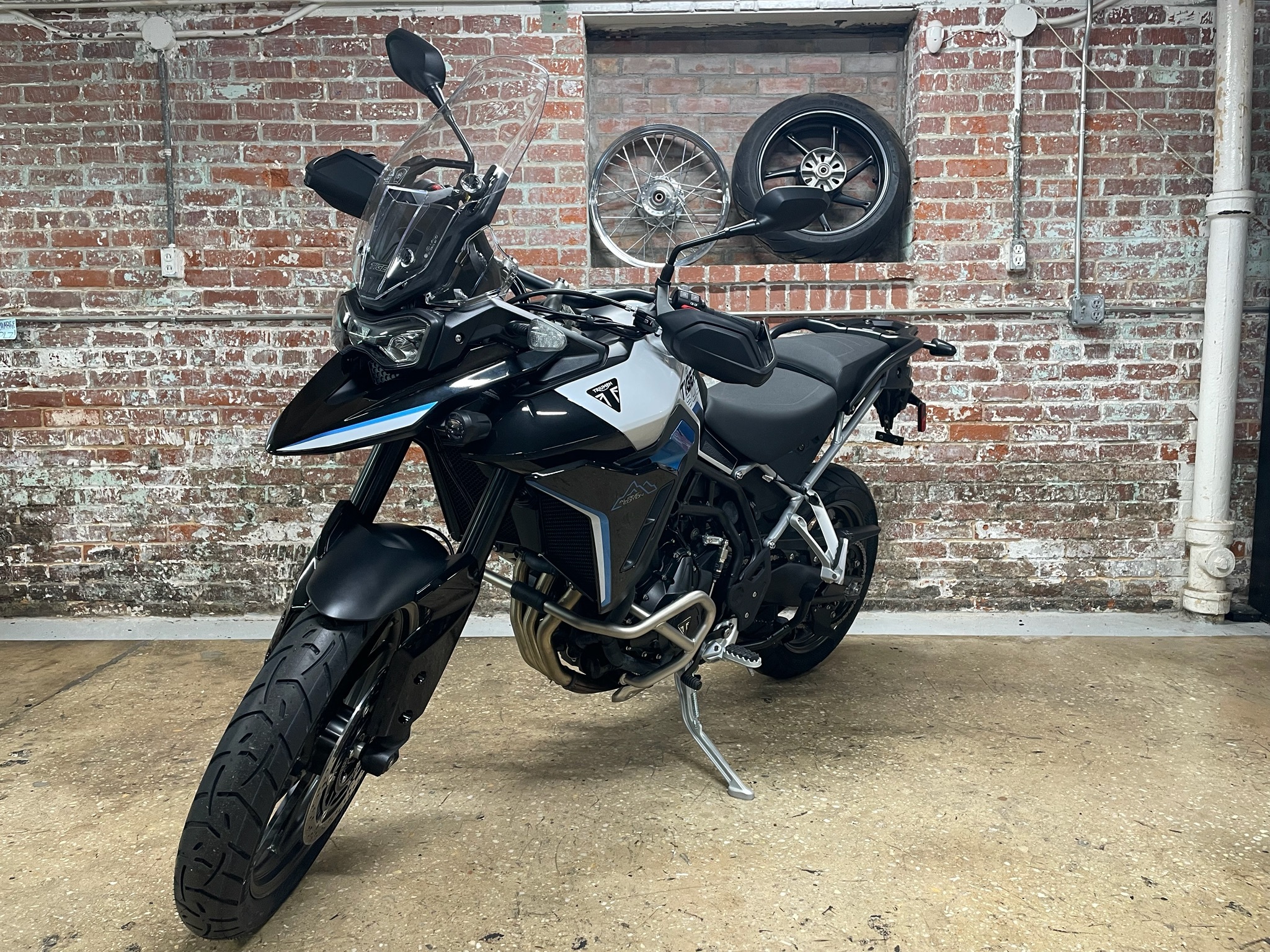 2026 Triumph Tiger 900 Alpine Edition ALPINE EDITION in Greensboro, NC