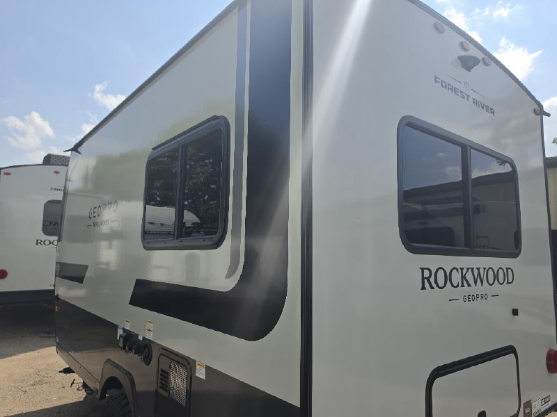 2027 FOREST RIVER 15TLE
