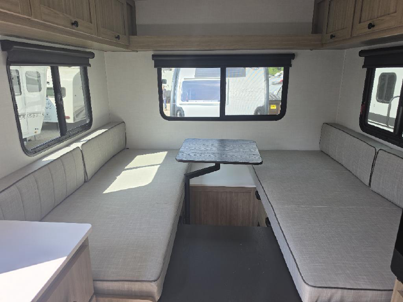 2027 FOREST RIVER 15TLE