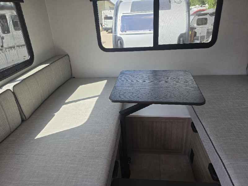 2027 FOREST RIVER 15TLE