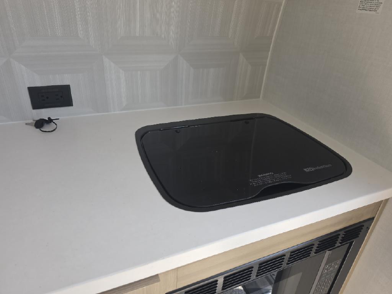 2027 FOREST RIVER 15TLE
