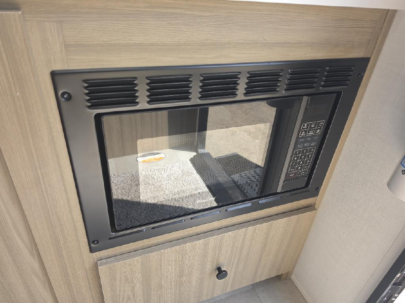2027 FOREST RIVER 15TLE