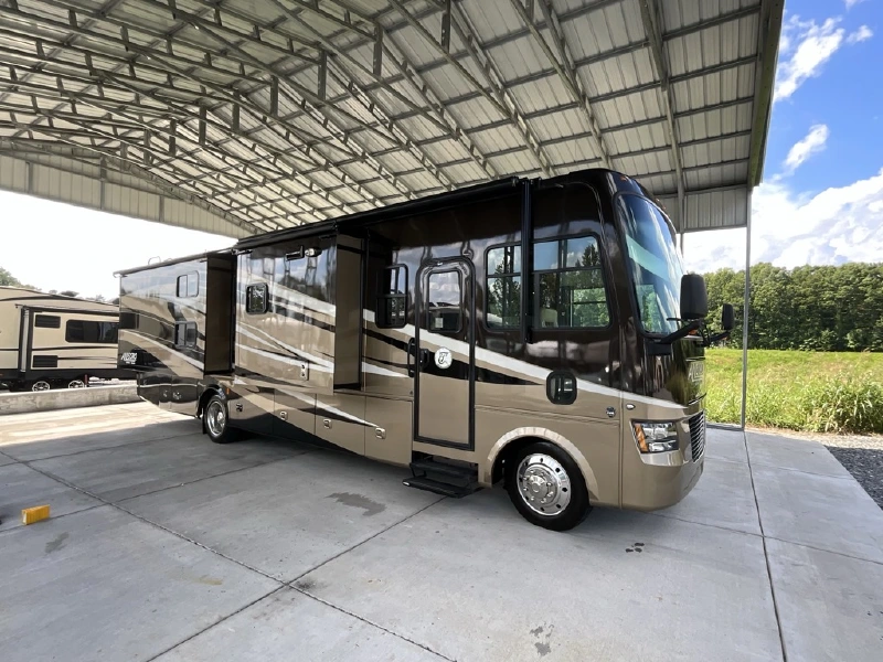 2011 TIFFIN MOTORHOMES