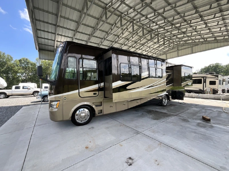 2011 TIFFIN MOTORHOMES 35QBA
