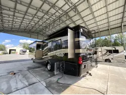 2011 TIFFIN MOTORHOMES 35QBA