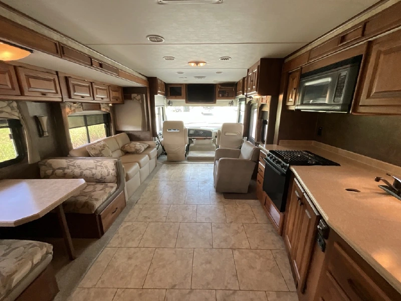 2011 TIFFIN MOTORHOMES 35QBA
