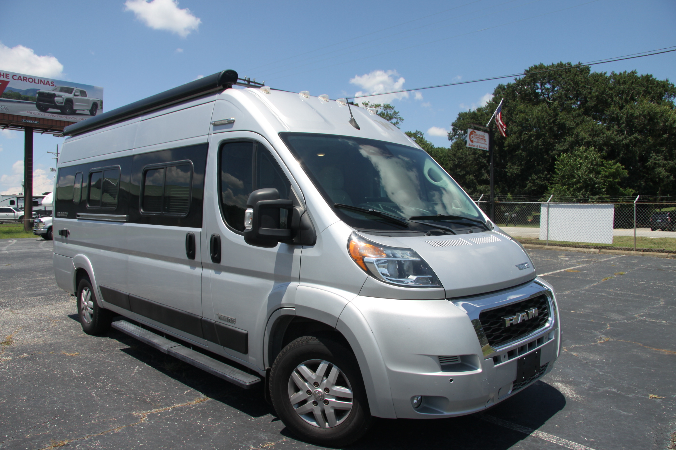 2023 Winnebago TRAVATO RV