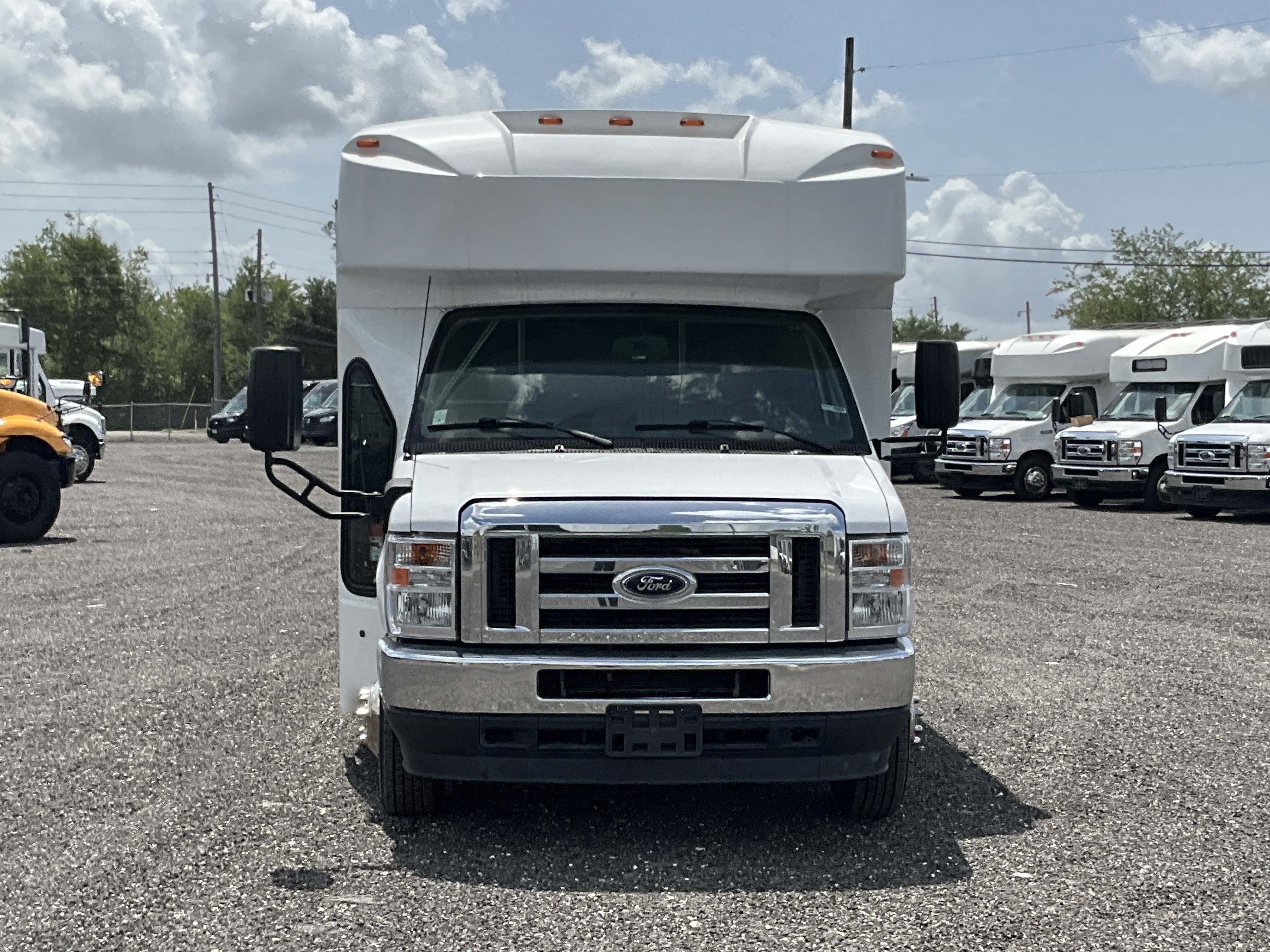 2023 FORD E450 in Orlando, FL