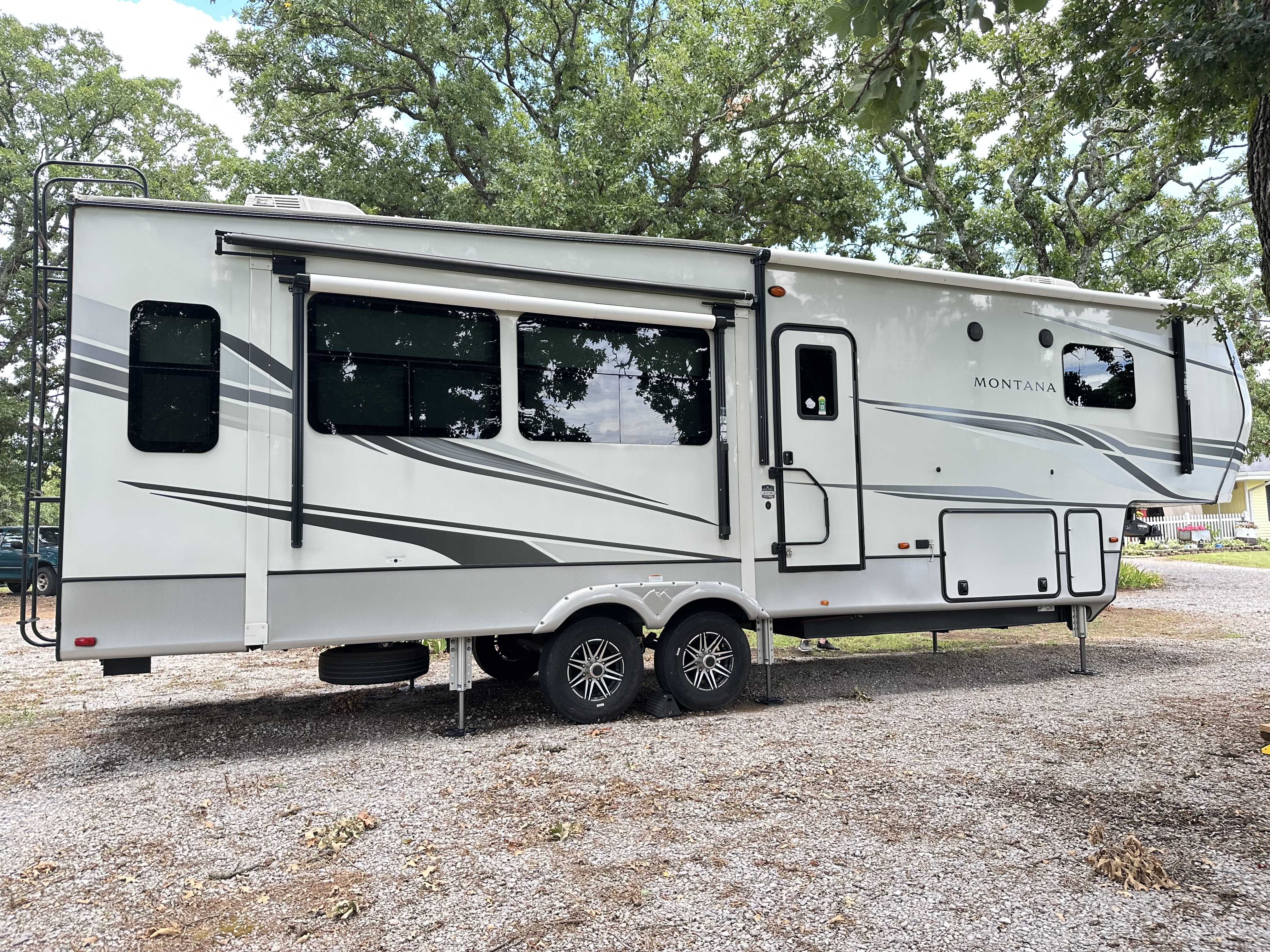 2022 Keystone MONTANA 3121RL RV