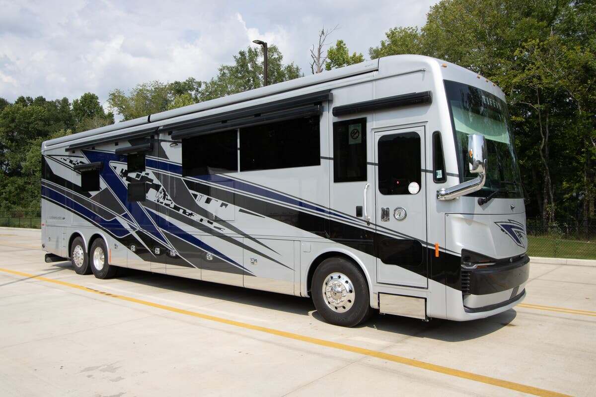2027 Tiffin Motorhomes Allegro Bus 45BP in montgomery AL