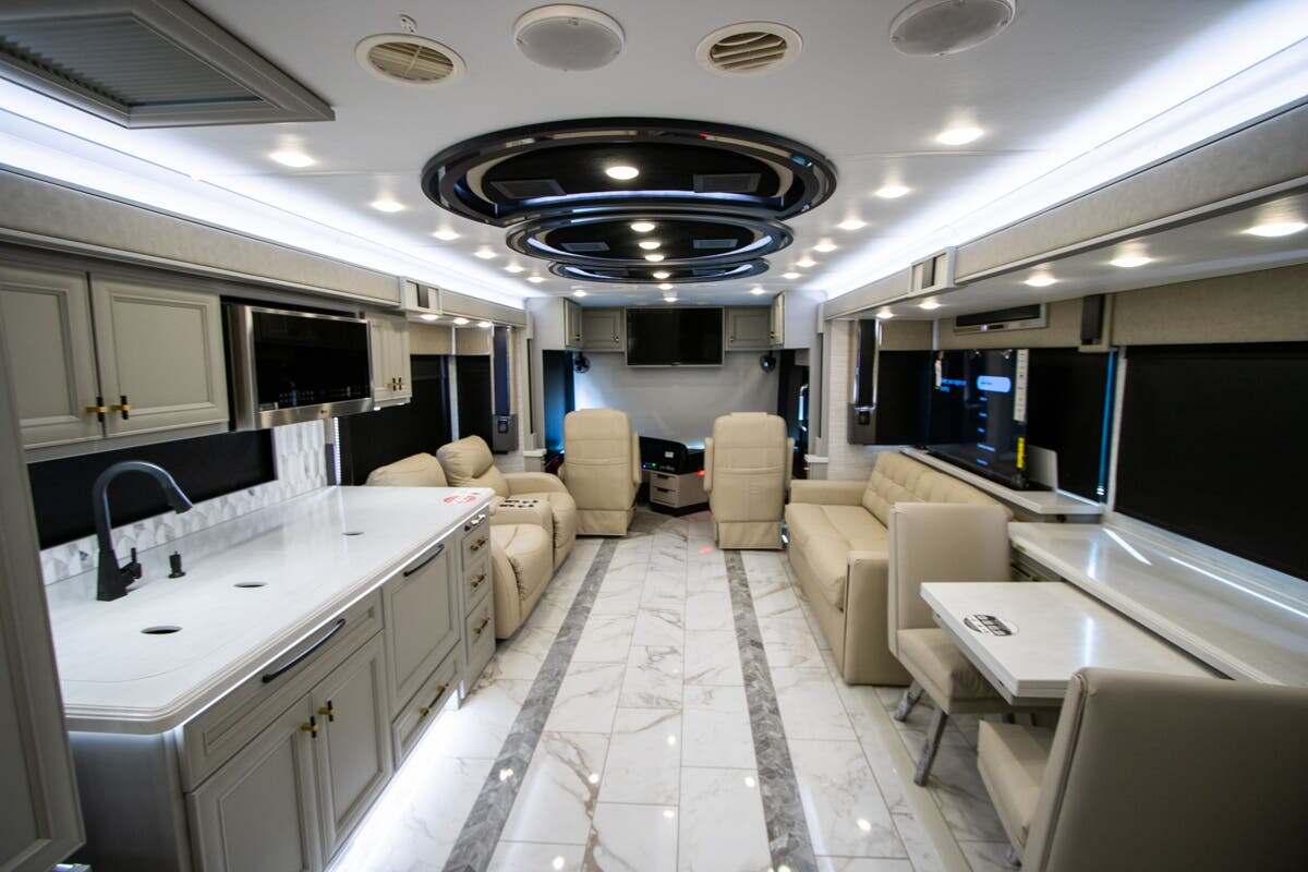 2027 Tiffin Motorhomes Allegro Bus 45BP in montgomery AL