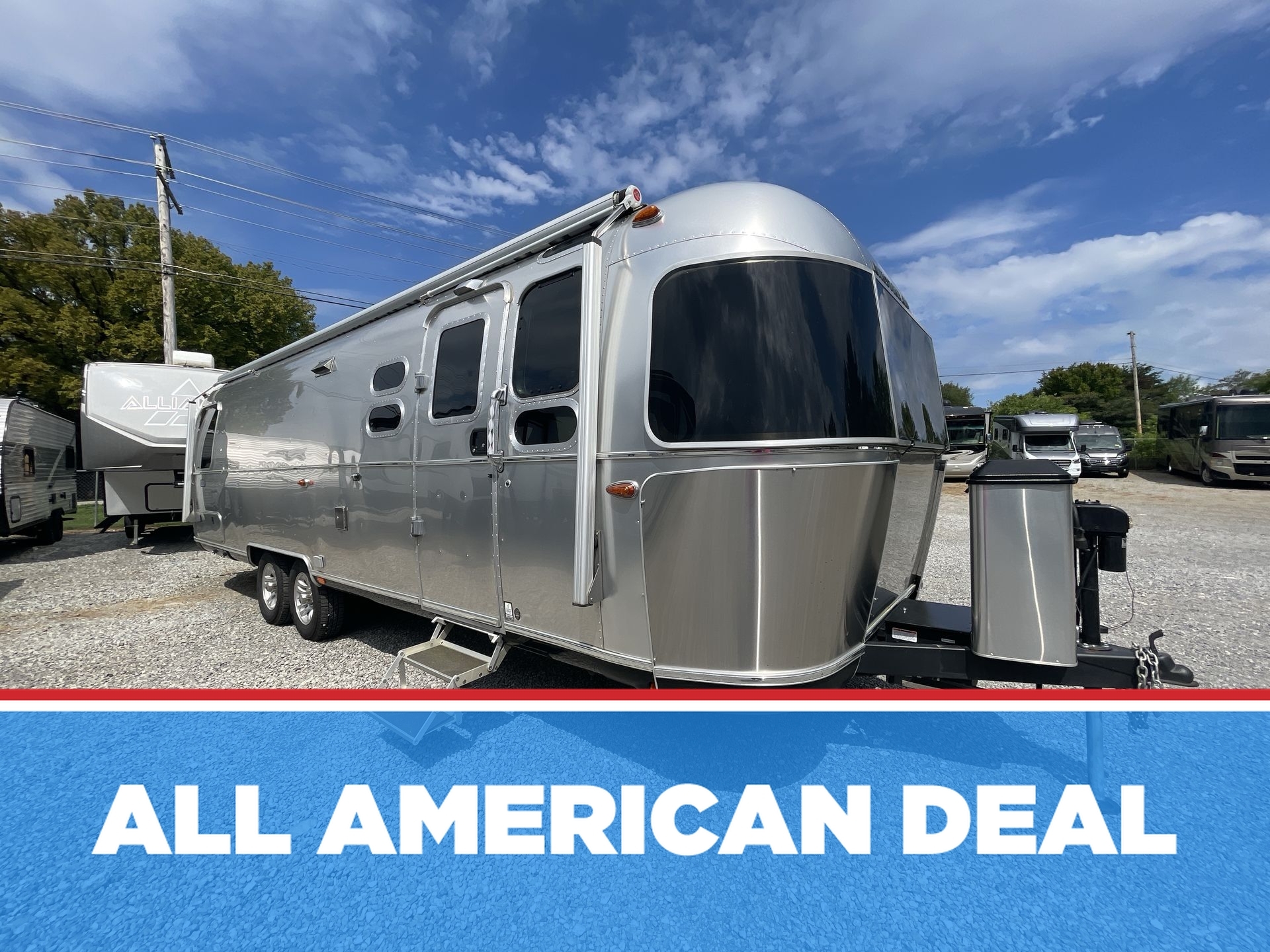 2025 Airstream Classic 30RBT in alcoa TN