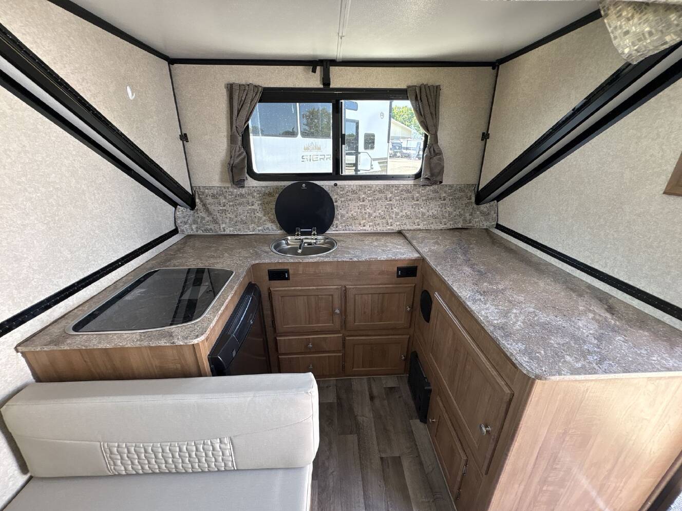 A photo of this 2018 Forest River Flagstaff CLASSIC 21FKHW