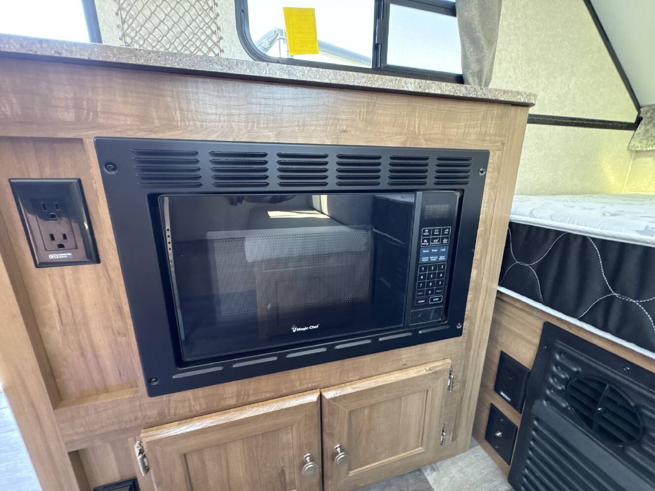A photo of this 2018 Forest River Flagstaff CLASSIC 21FKHW