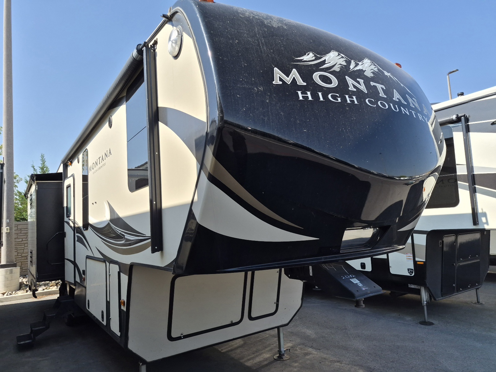 2017 Keystone Montana High Country 305RL in sparks NV