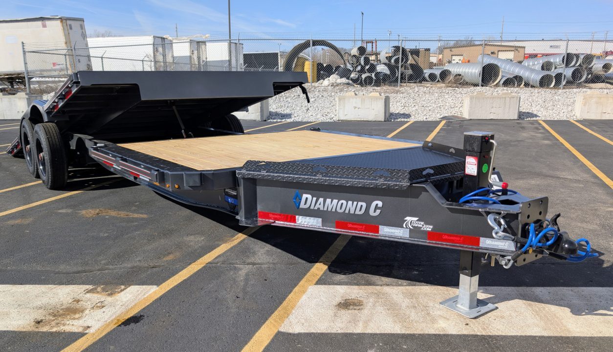 2026 Diamond C Trailers HXD-210-24' Gravity Tilt 102" Wide: 23K (GVWR), Drive O in O Fallon, MO
