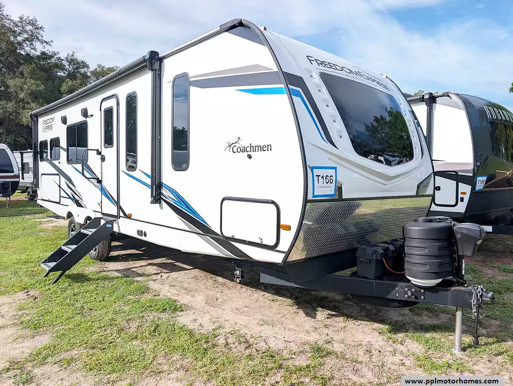 2023 Coachmen Freedom Express 274RKS in summerfield FL