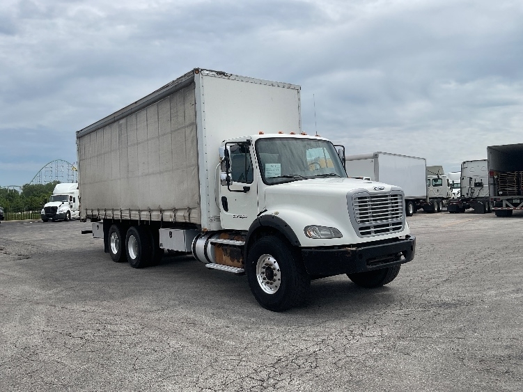 2015 Freightliner M211264S in Kansas City, MO
