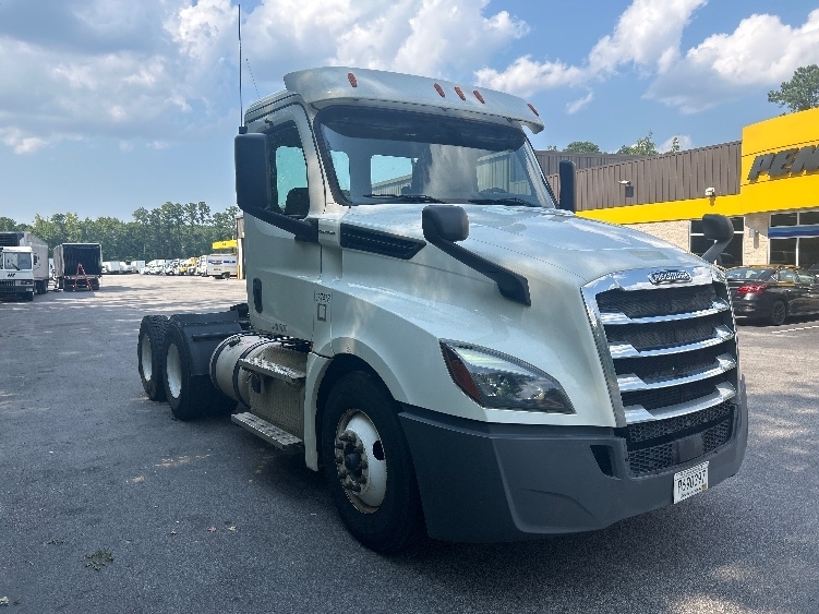 2020 FREIGHTLINER CASCADIA 126 in Ladson, SC