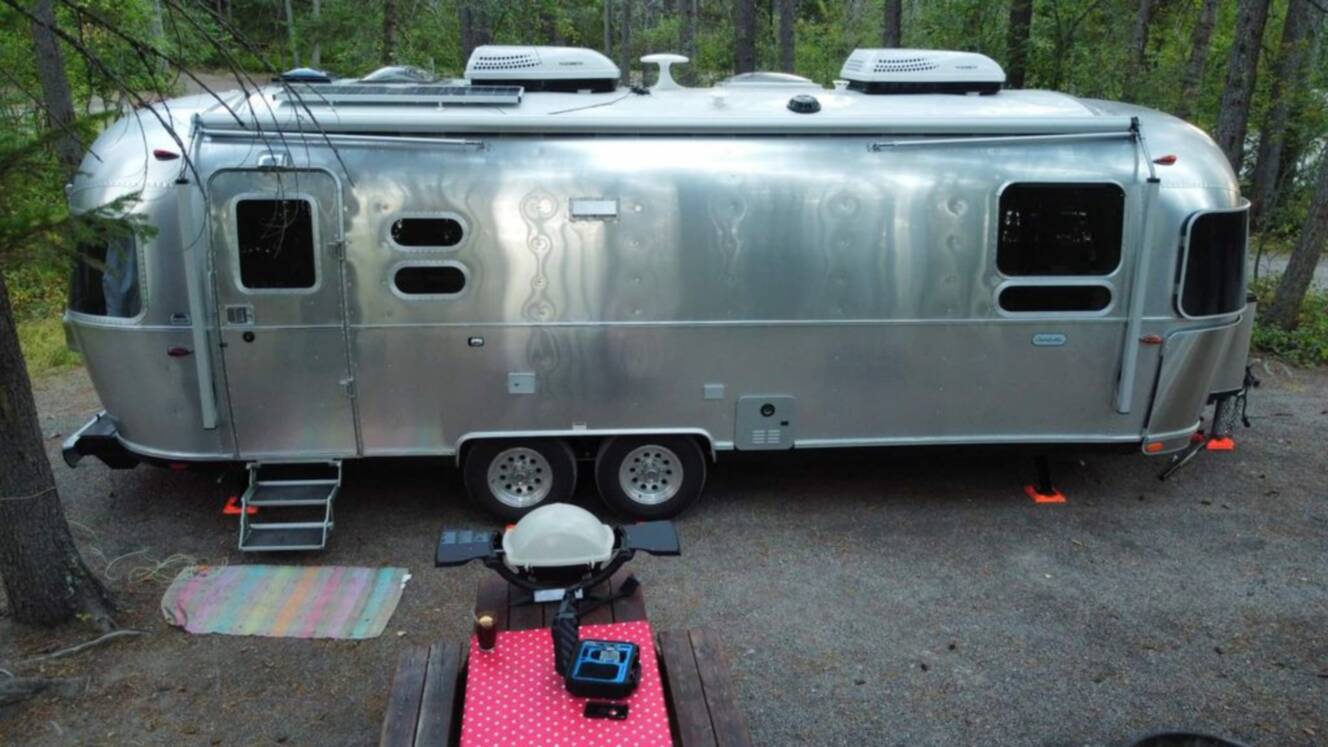 A photo of this 2022 Airstream Globetrotter 27FB